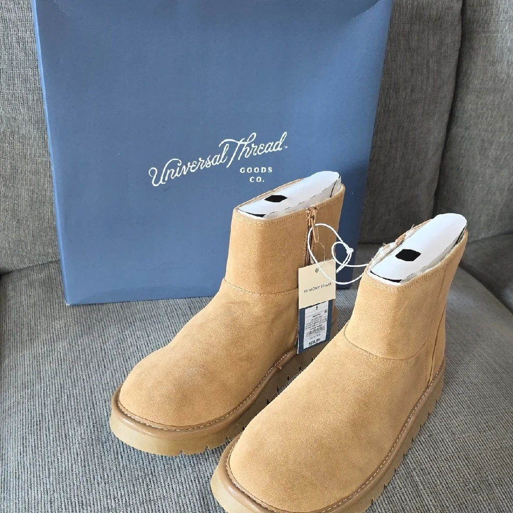 Universal Thread Women's Tan May Ankle‎ Boots, Size 9, NWT With Memory Foam